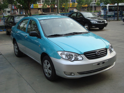 f3出租版登陆保定，易车网解读比亚迪深耕细分市场新动向